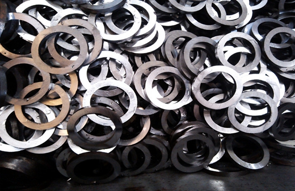 冷鋸機的切割鋸片耐用嗎，一張鋸片可以切多少刀料